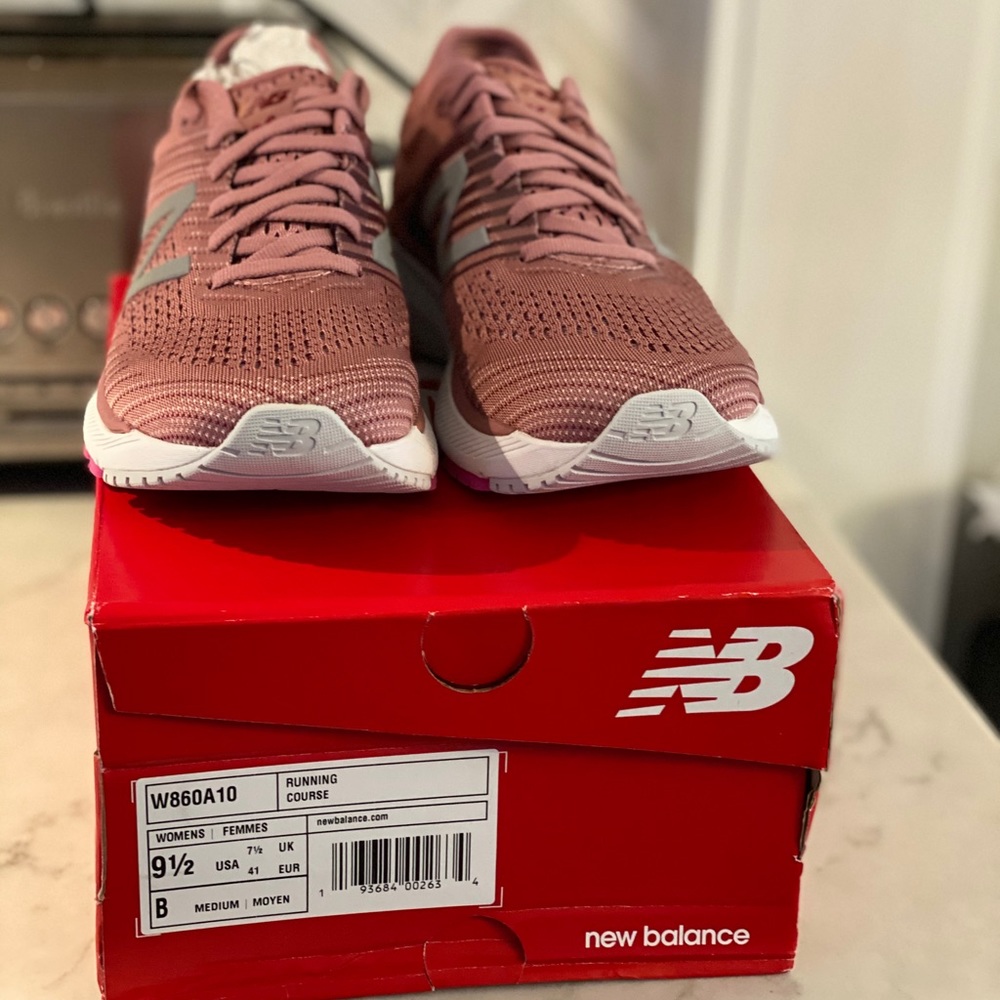 New Balance Rose 860 9.5